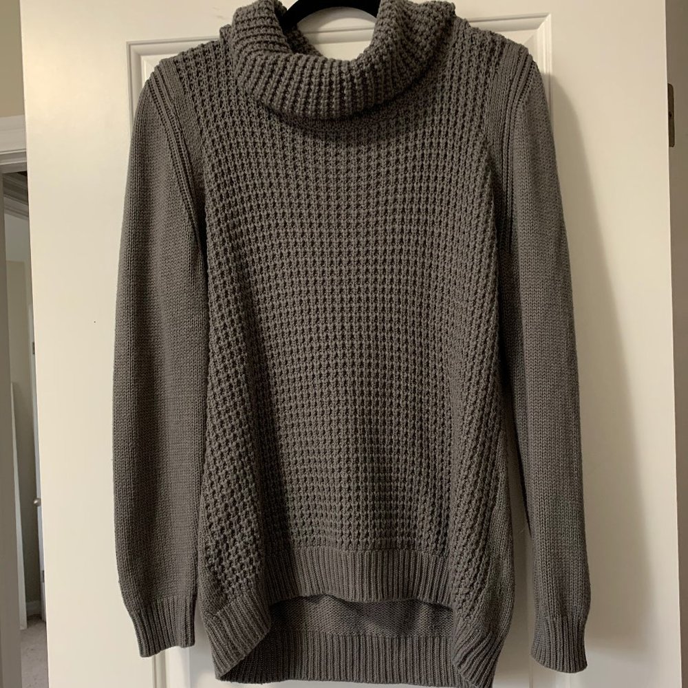 Forever 21 Turtleneck Sweater